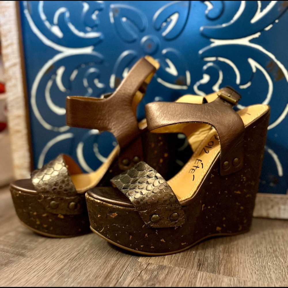 LANVIN Brown Metallic Python Wedges